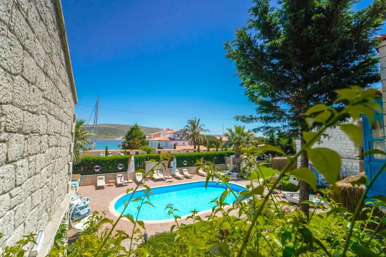 Alacati Marina Palace